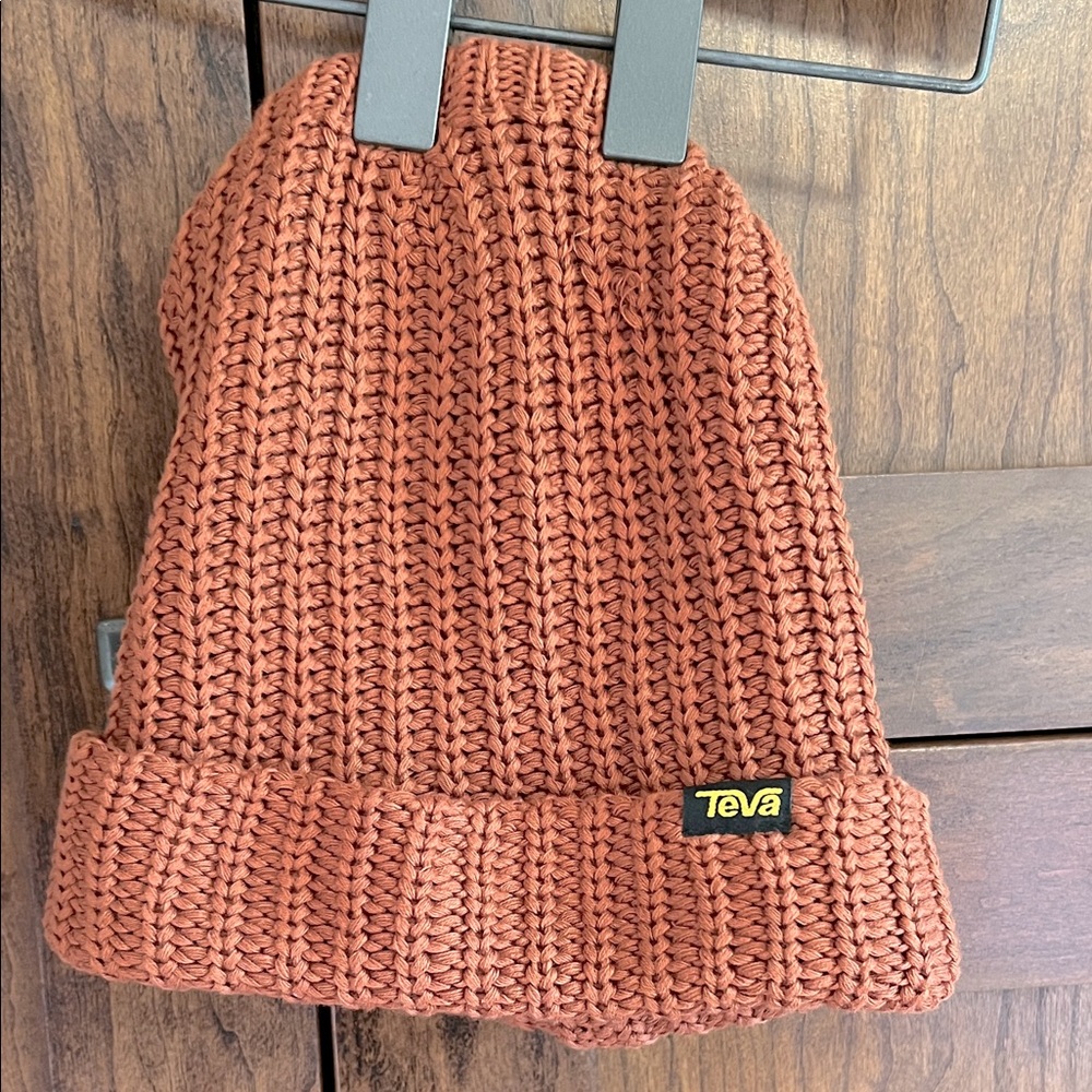 Teva Rust Knit Beanie